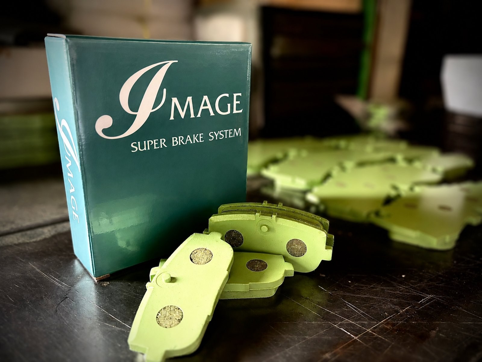 IMAGE SUPER BRAKE SYSTEM ブレーキパッドとパッケージ